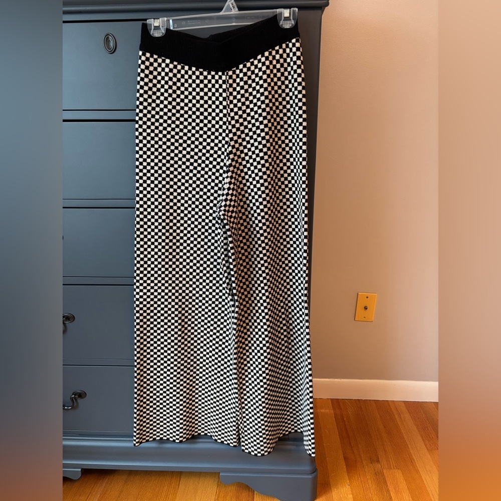 Black and white check knit pants by Saint Geraldine